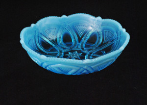 small blue pearline dish